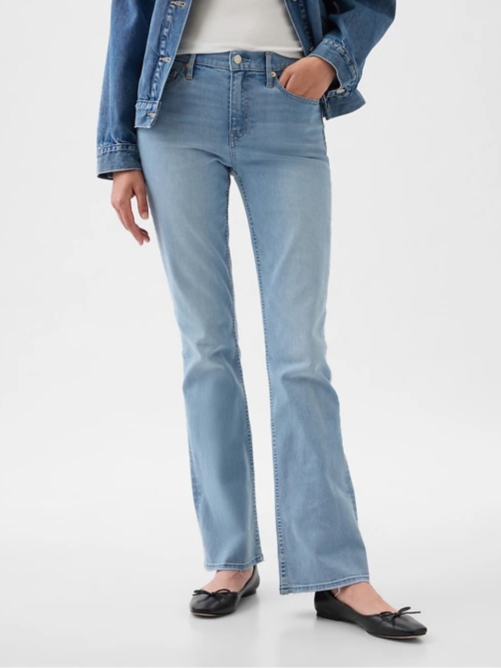 GAP boot cut light blue jeans size 0/25